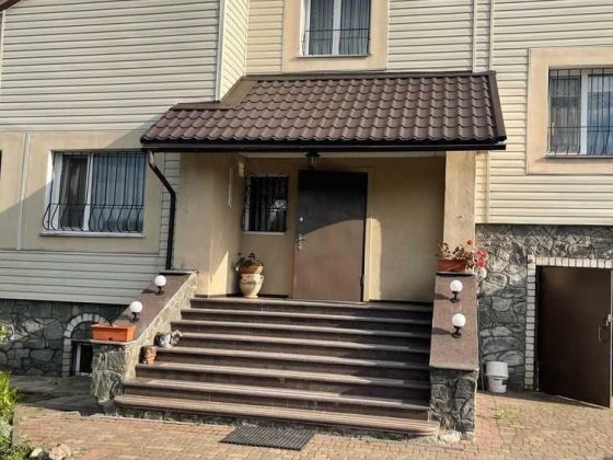 Продаж будинку. 250 м2. 18 соток. Євроремонт. Жуки №7016 Полтава