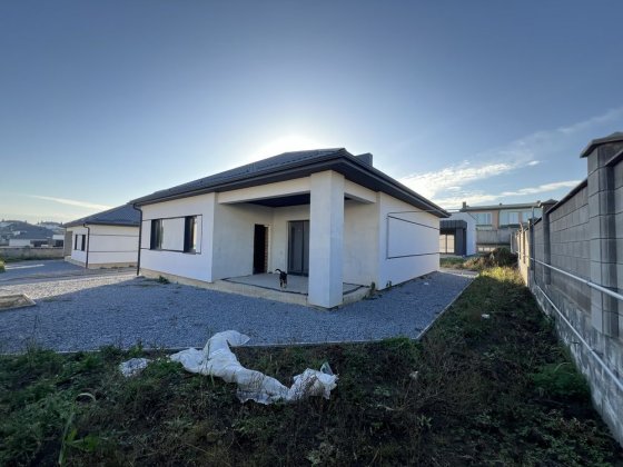 Продаж будинку з газом та міськими мережами район Ювілейний Ровно