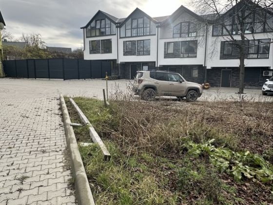 Продаж; будинок; таун-хаус; Чернівці; газ, міська вода, каналізація; Чернівці