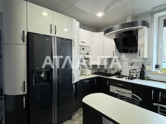 Частина будинку в сучасному стилі пору парку Федьковича Черновцы