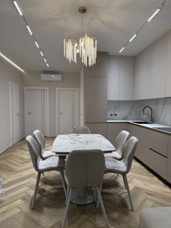 Продам Будинок з Ремонтом! Асфальтований доїзд! - фото 1