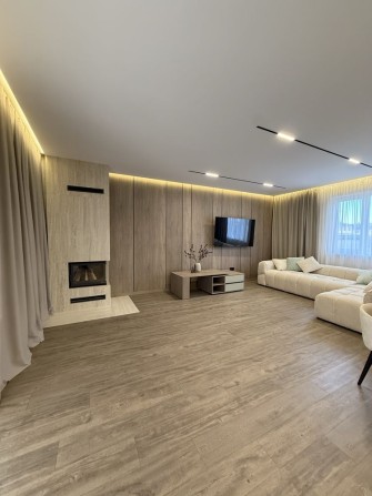 У нас Новинка! Новий, сучасний Таунхаус. Камін. Власне подвіря. - фото 1