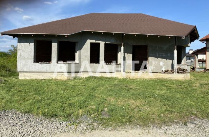 Продається недобудований будинок з ділянкою в Компотному районі - фото 1