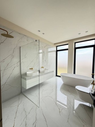 Продаж будинку у центрі міста - фото 1