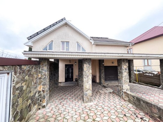 Продається будинок. Р-н вул. Сторожинецька Черновцы