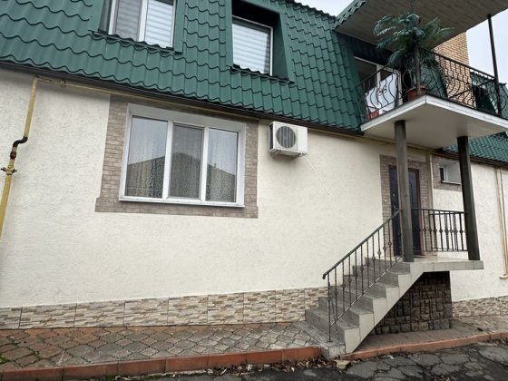 Центр міста гарний будинок для життя Полтава