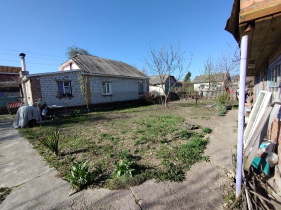 Продаж 1/2 будинку та ділянки. Нова подусівка. Торг. Чернігів