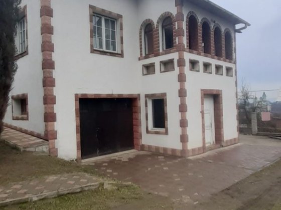 Продаеться будинок Черновцы