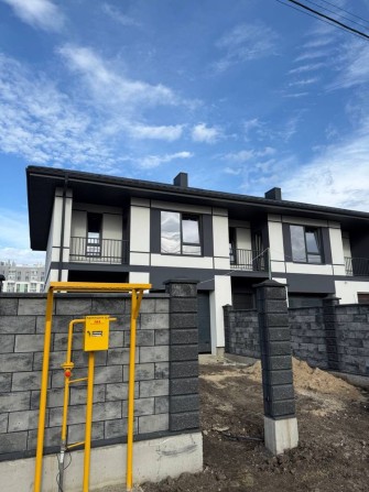 Продаж котеджу навпроти Екватору, міські комунікації - фото 1