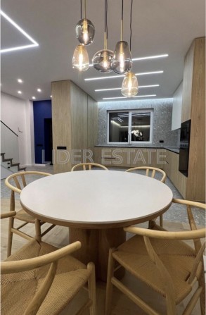 Продаж таунхауса у КМ New Village - фото 1