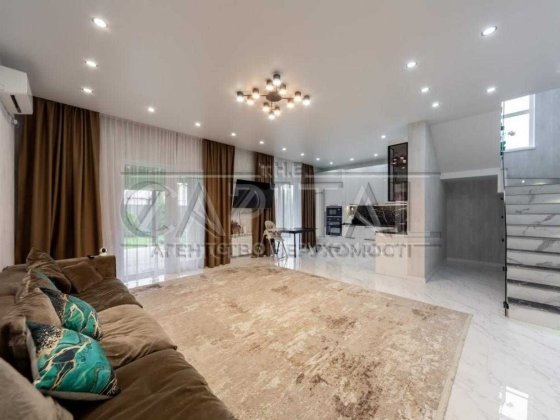 Продається сучасний та повністю укомплектований будинок у Гатному Київ