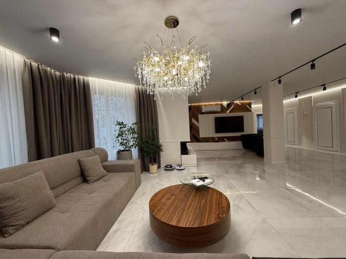 Продається будинок та SPA / Чернівці - фото 1