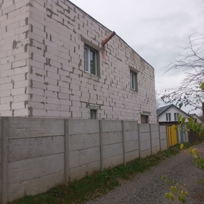 Не введён в эксплуатацию  180м2 Дом    на 5 смарт квартир БЕРКОВЦЫ - фото 1