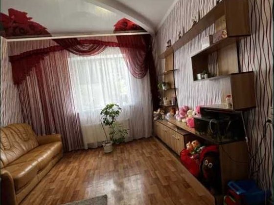 Пропоную до продажу двоповерховий будинок в центрі міста Черкассы