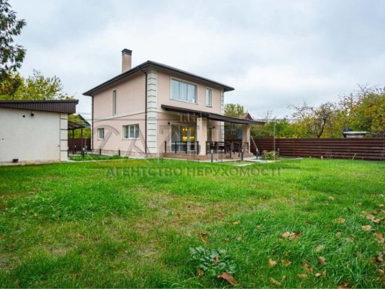 Сучасний будинок на Осокорках — лише 1 км до метро, Вул Садова 139 Київ