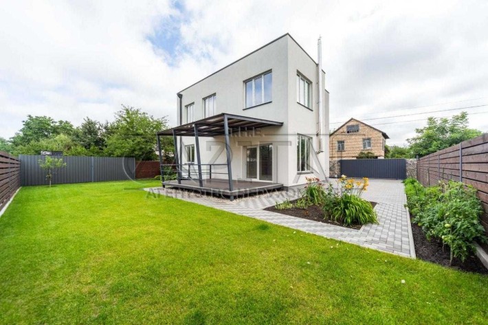 Продажа 2-этажного дома, Оболонский р-н, Оболонь, КГ Чернобылец - фото 1