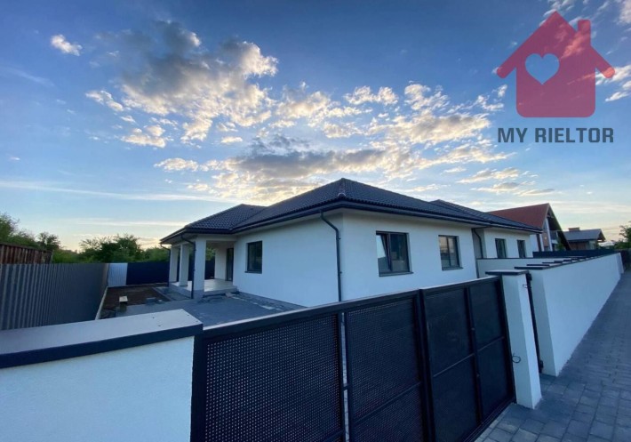 Продаж будинку в чудовій локації! - фото 1