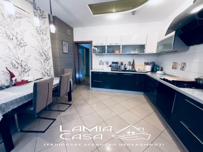 Продаж таунхауса в центрі біля Квадрату. Топ локація - фото 1