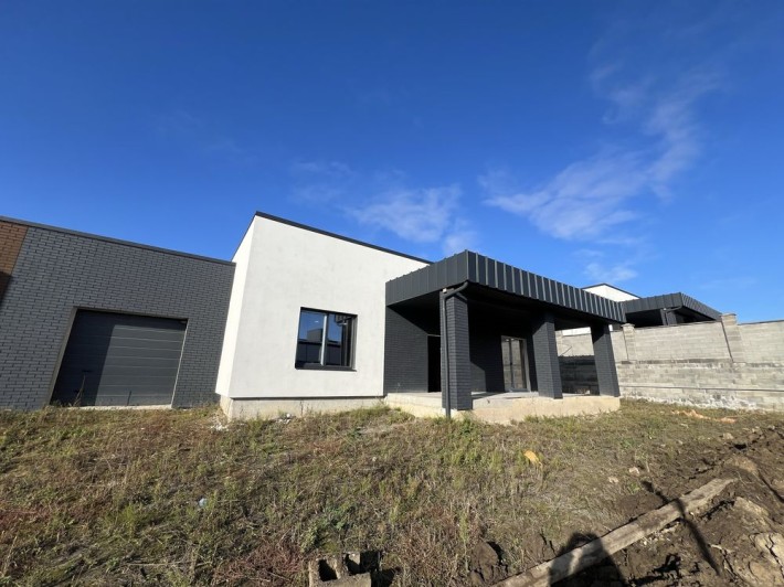 Продам будинок з гаражем та міськими мережами + газ р-н Ювілейний - фото 1