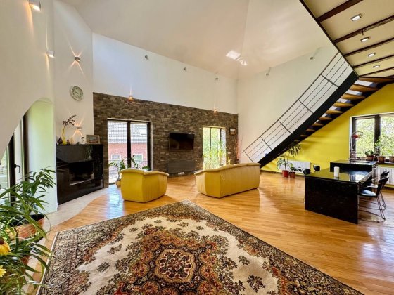 Продаж якісного будинку в престижному районі міста! Рівне