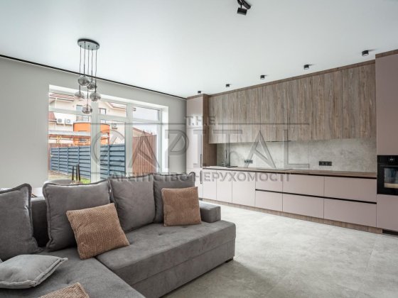 Продажа дома, таунхаус, Дарницкий р-н, Новая Дарница Київ