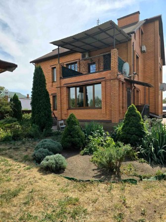 Продам капитальный дом  в Обуховке, рядом река, сосновый лес. - фото 1