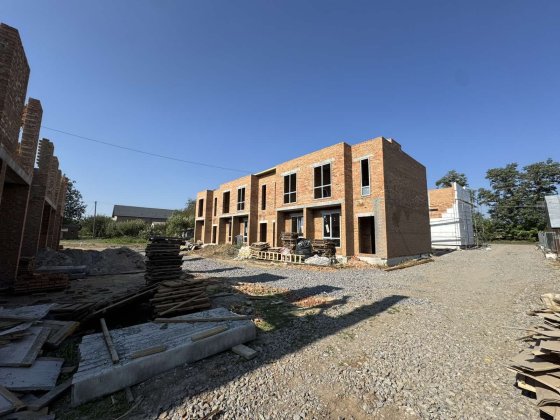 Продаж сучасних стильних таунхаусів в закритому комплексі, топ локація Вінниця