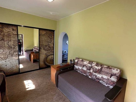 Продам бюджетный дом под ремонт! Красный камень, Коммунар Днепр