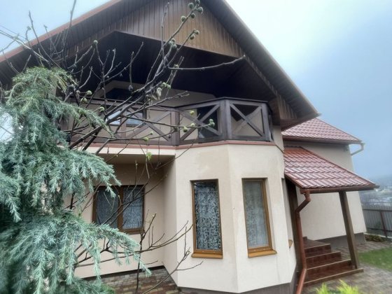 Продається 2 пов. будинок р-н Червениця Ужгород