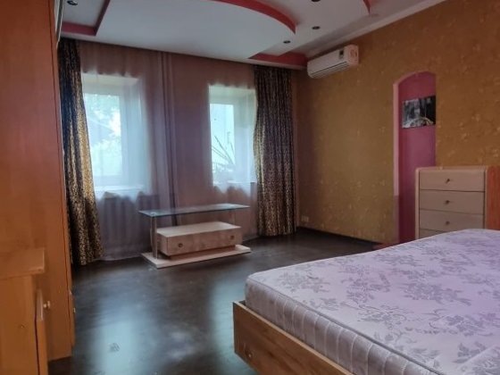 Продаж пів будинку в Києві Лівобережна Микільсько-Слобідська без% Киев