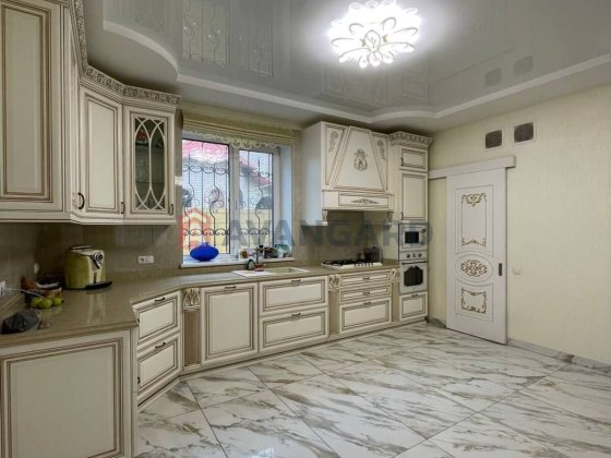 Продаж - Новий будинок р-н пр. Гагарина 284кв Днепр