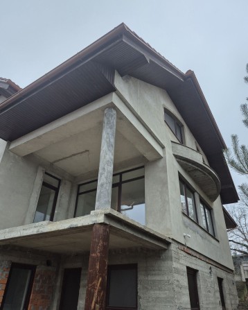 Продаж добротного будинку поруч центр міста. - фото 1