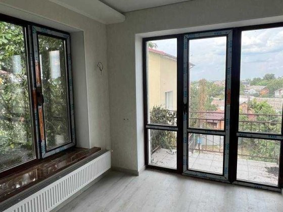 Будинок з ремонтом 4 спальні  цегла АГВ ділянка 5.5с Винница