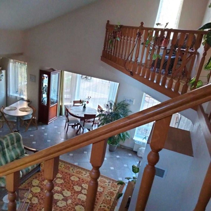 Метро Нивки 5 хв. пішки. Будинок 2 поверхи 120 кв. м., ділянка 7 соток - фото 1