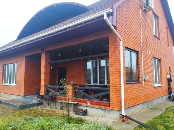 Продам доглянутий будинок з ремонтом у передмісті Вінниці Винница