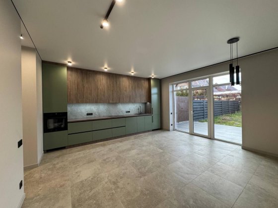 Продаж таунхаусу 110 м2 ділянка 2 сотки 7 км метро Славутич Осокорки Київ