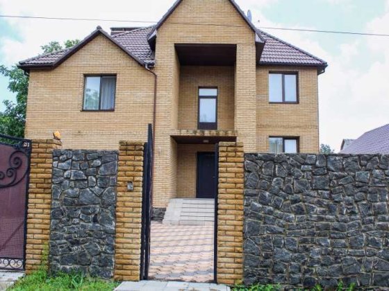 Будинок на Корбутівці в престижному районі над річкою Житомир