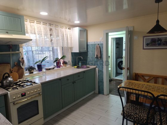 Продам частину будинку в центрі Бородинського (поряд із Сільпо) Запорожье