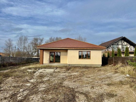 Одноповерховий будинок 138 кв.м з виходом на воду 18 соток Киев