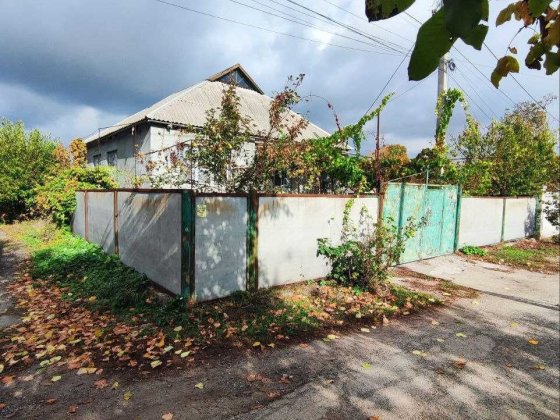 Продажу будинку 95 м2 із сонячною станцією Днепр