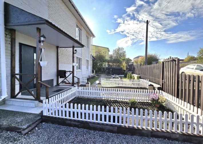 Продам гарний 2 поверховий будинок - фото 1