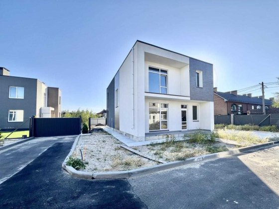 Сучасний будинок Осокорки, м. Славутич, поруч пляж Осокор Київ