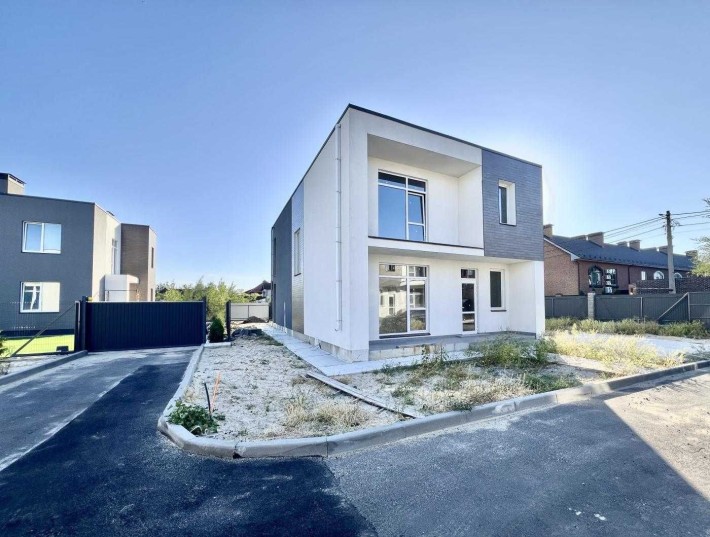 Сучасний будинок Осокорки, м. Славутич, поруч пляж Осокор - фото 1