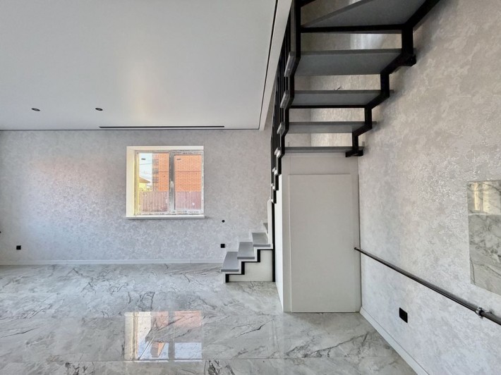 Таунхаус з новим ремонтом на 2 кімнати - фото 1