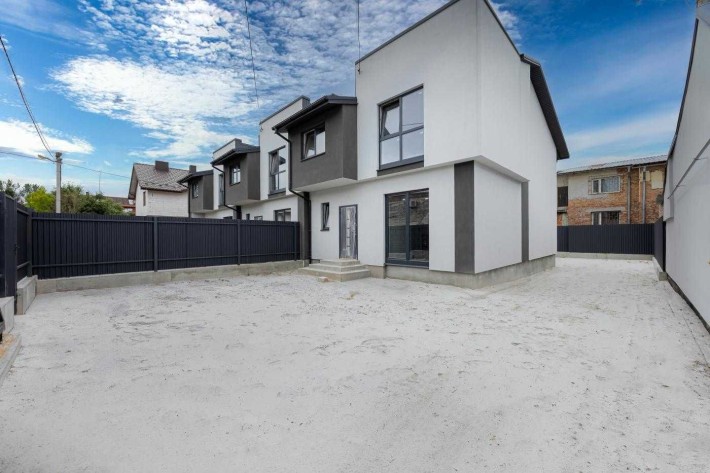 Продаж будинок/котедж у Львові, вул. Чигиринська - фото 1