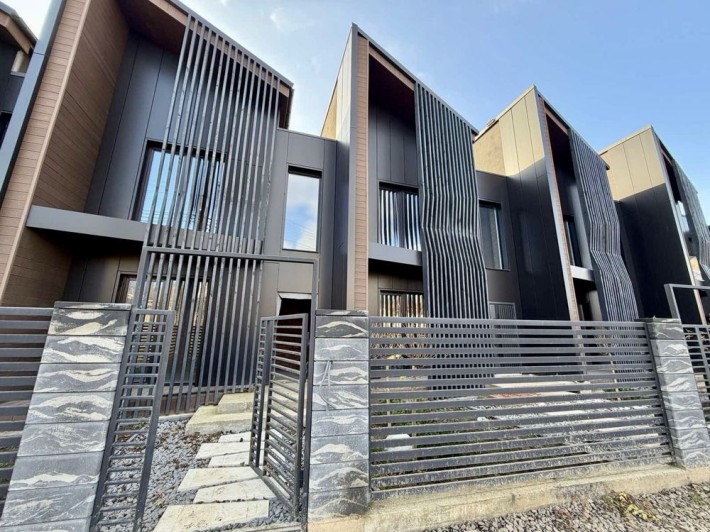 Продаж таунхауса Пʼятничани вул Серпнева - фото 1