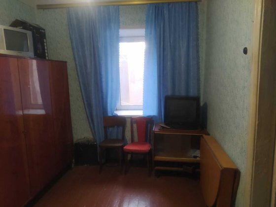 Продається частина будинку 47,8 кв.м. 2 кімнати та гараж. Район гарний Вінниця