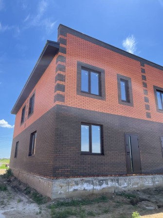 Продаж 2 поверхових таунхаусів. Без комісії для покупця. - фото 1