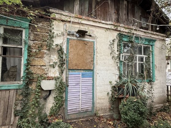 Продається частка будинку вул. Василя Корниенко, район Янтарної Днепр