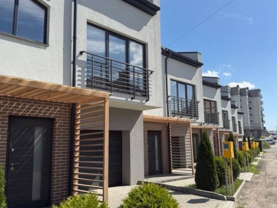 Продаж готового до ремонту котеджу! Гараж, власна земля, право власн Львов